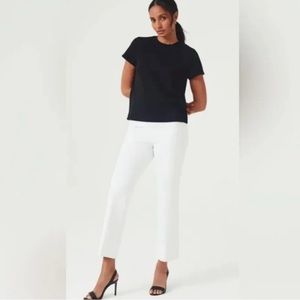 SPANX Black Tee & White Cropped Pants Outfit